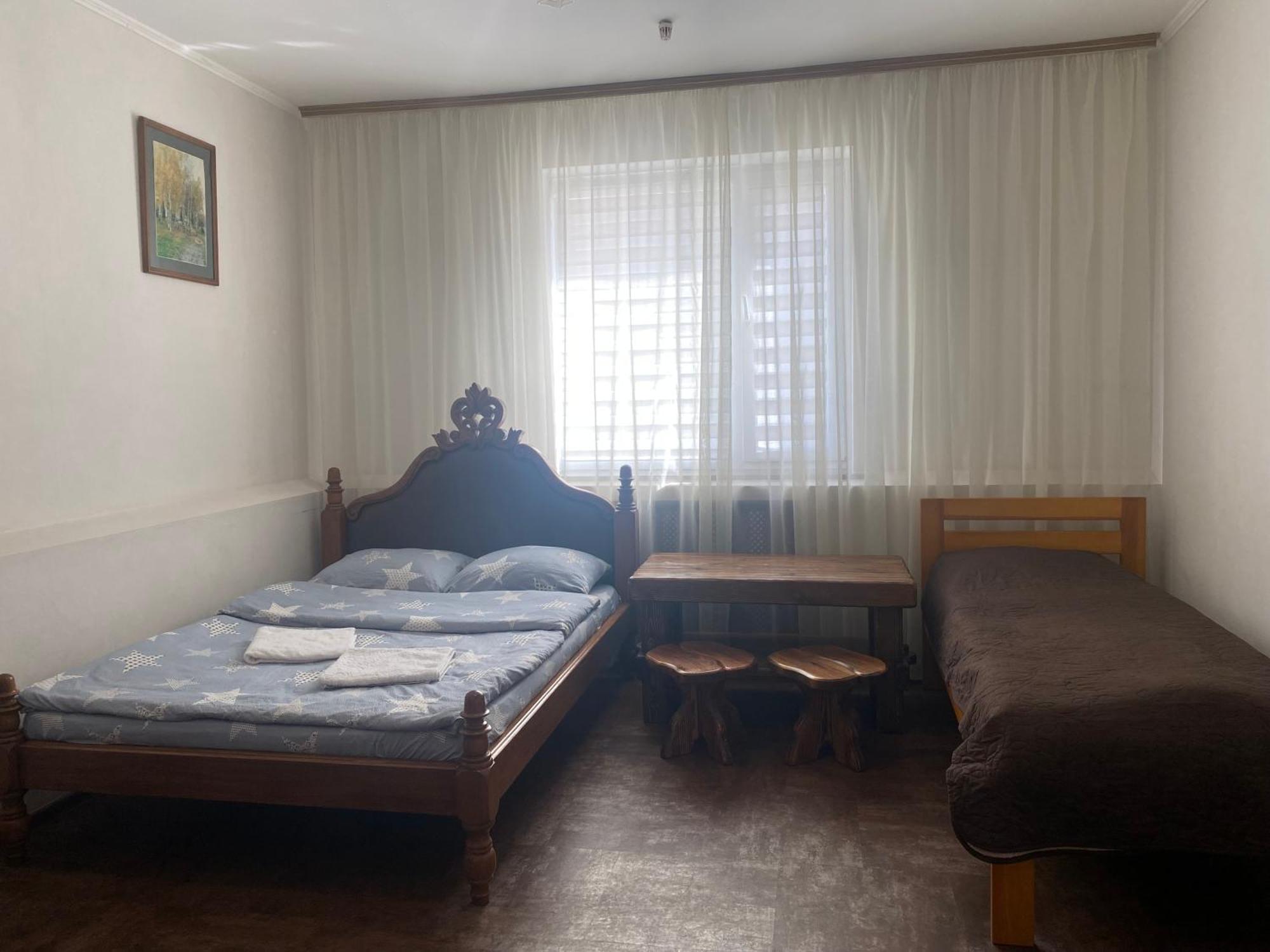 Mini-Hotel Neptun Rivne Exterior foto